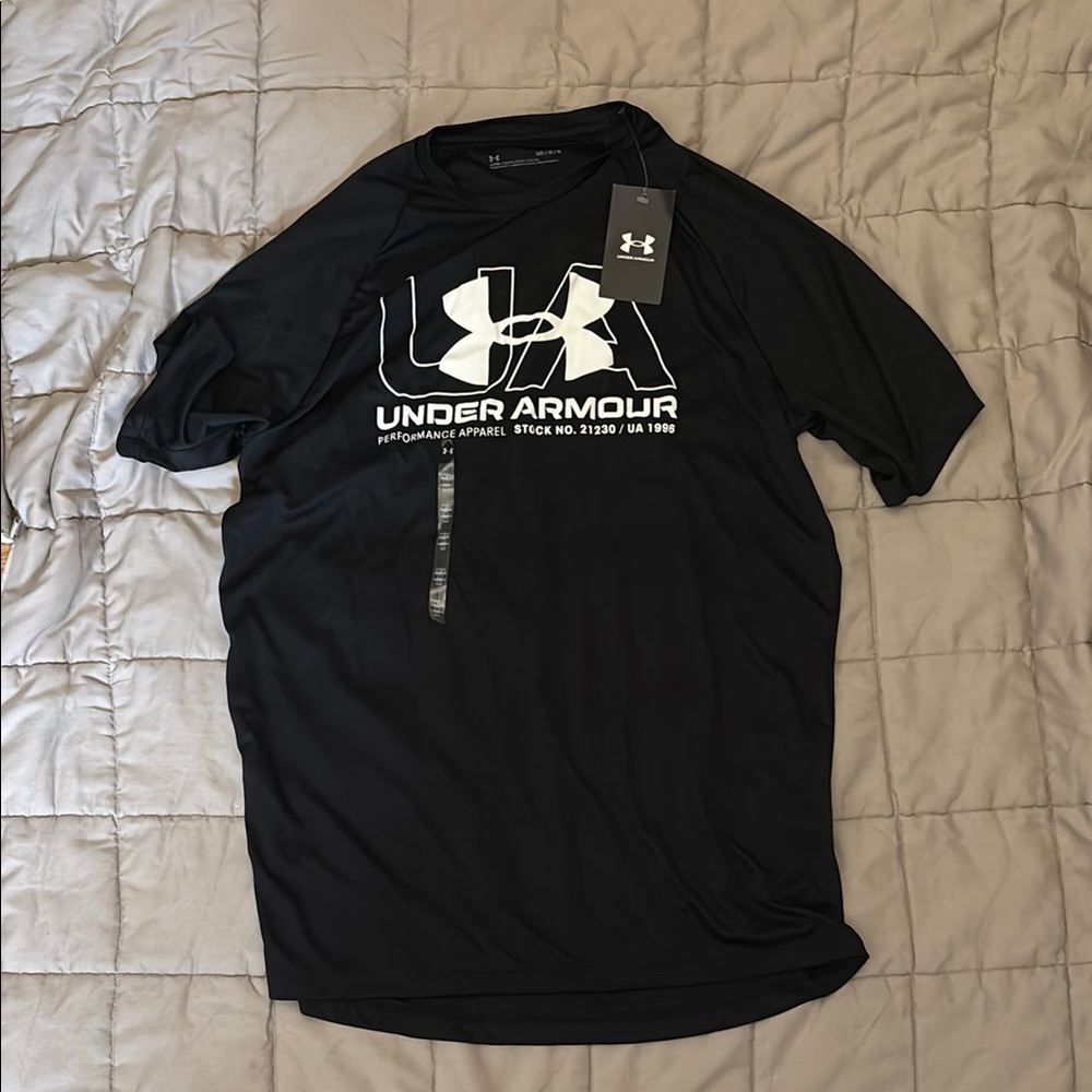 Under Armour Black Short Sleeve Tee